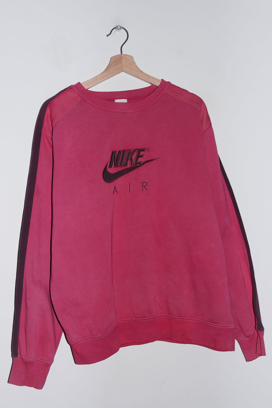 Vintage Nike Air Embroidered Graphic Faded Pink Sweatshirt (M/M-L)
