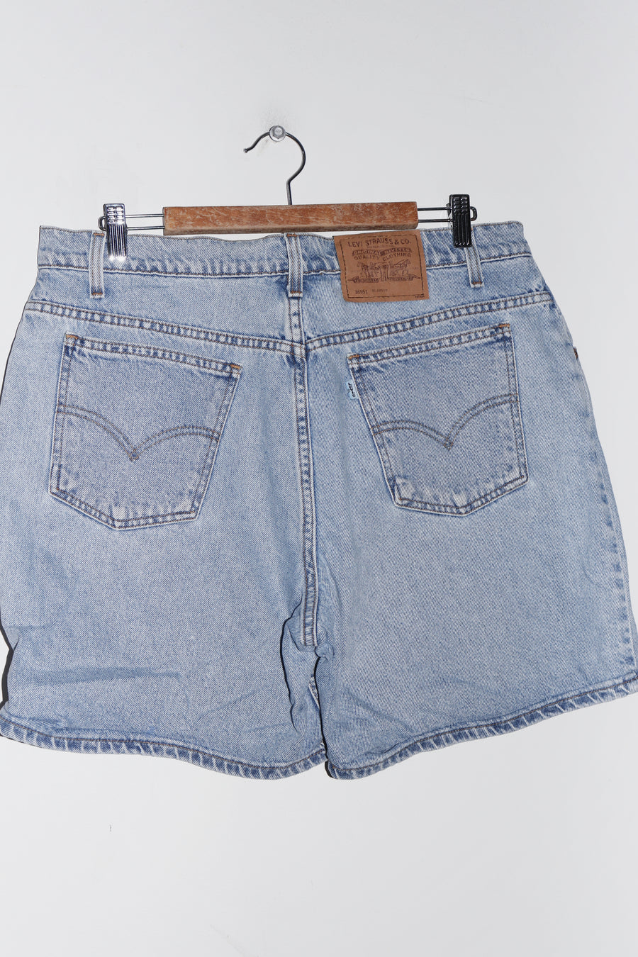 Vintage 90s Levi's White Tab Thick Denim Shorts (1997) (12)