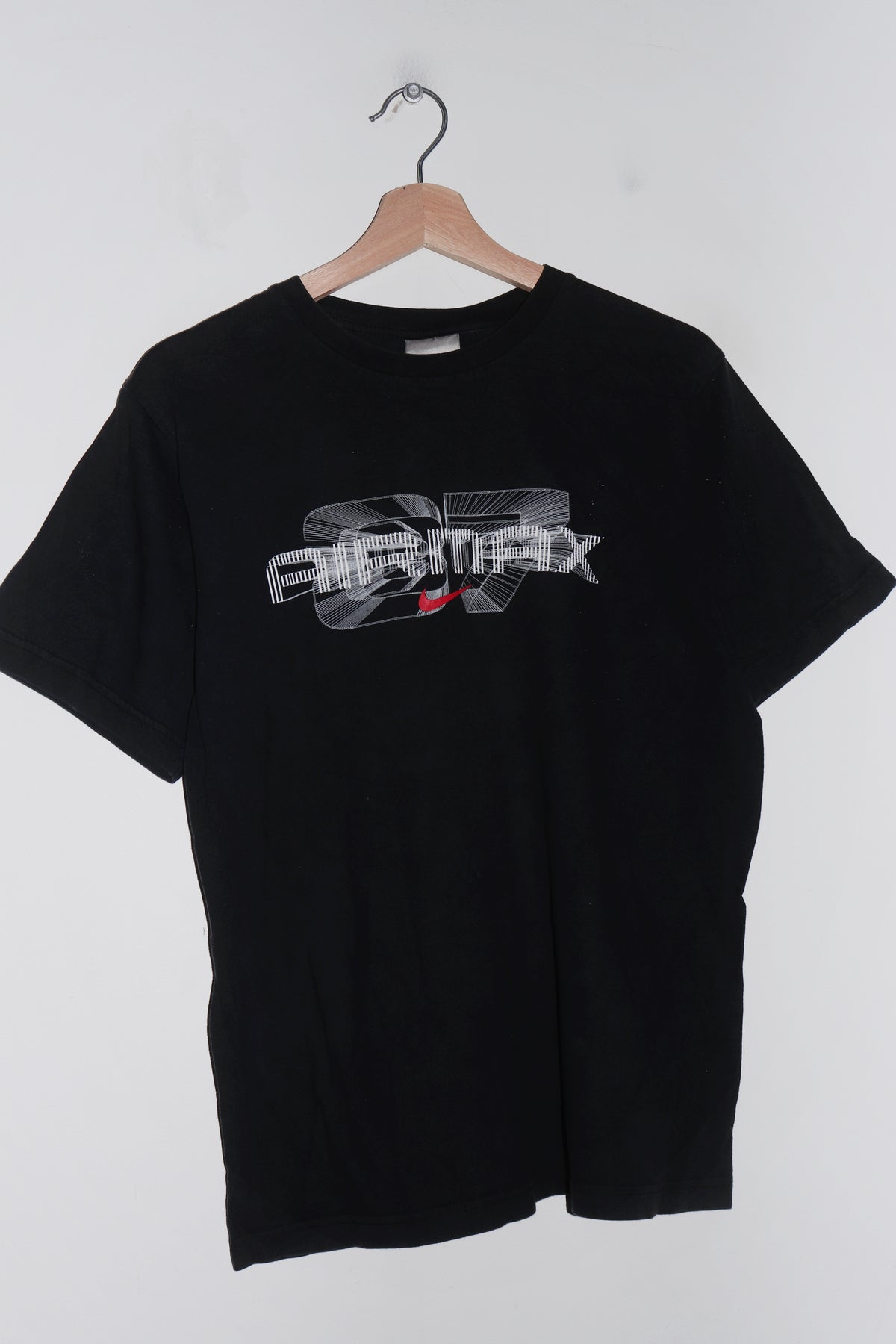 Vintage Nike Air Max 1987 Graphic Faded Black Tee (Rare) (M)