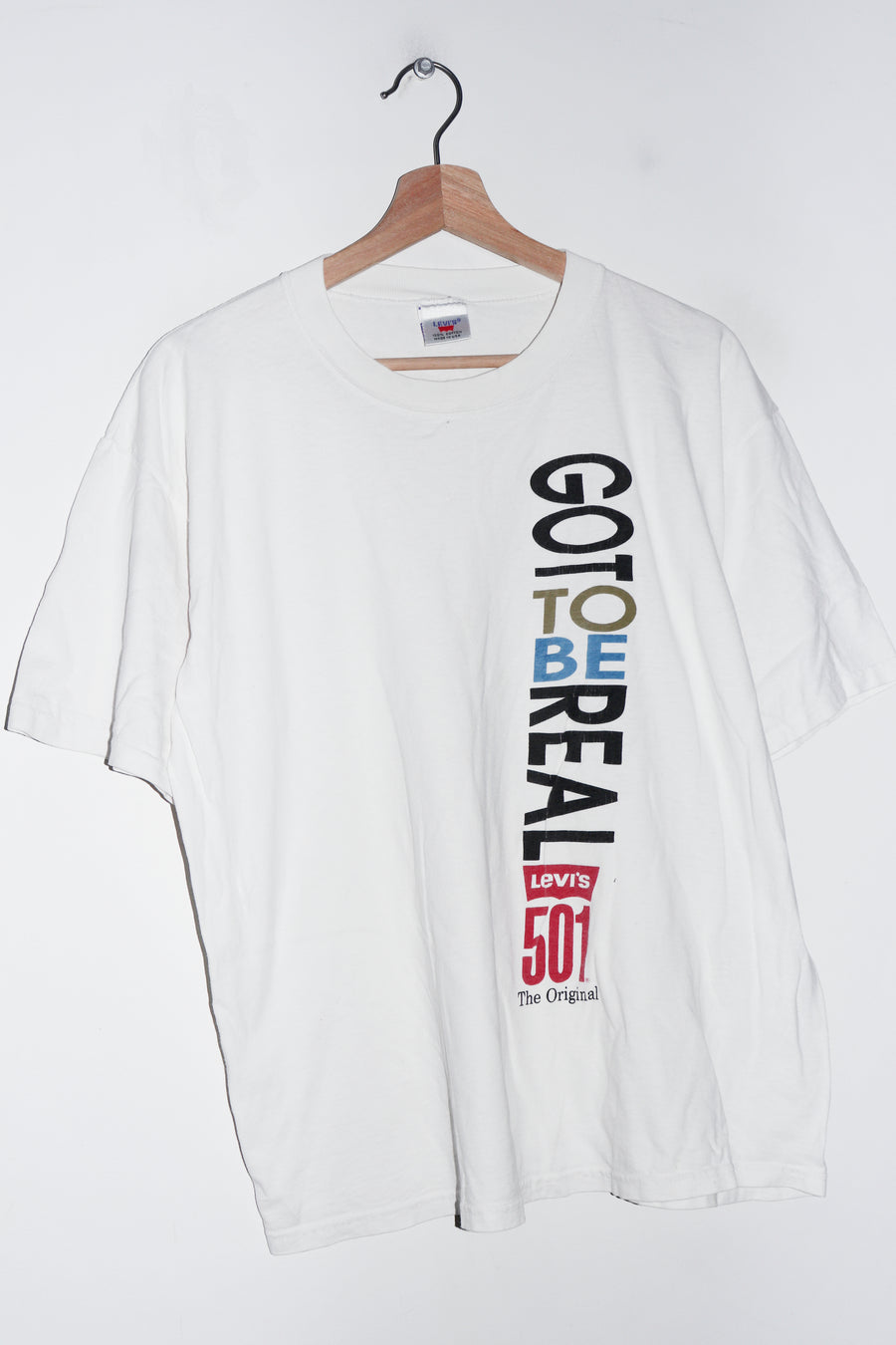 Vintage 90s USA Levi's 501 Graphic White Tee (M)